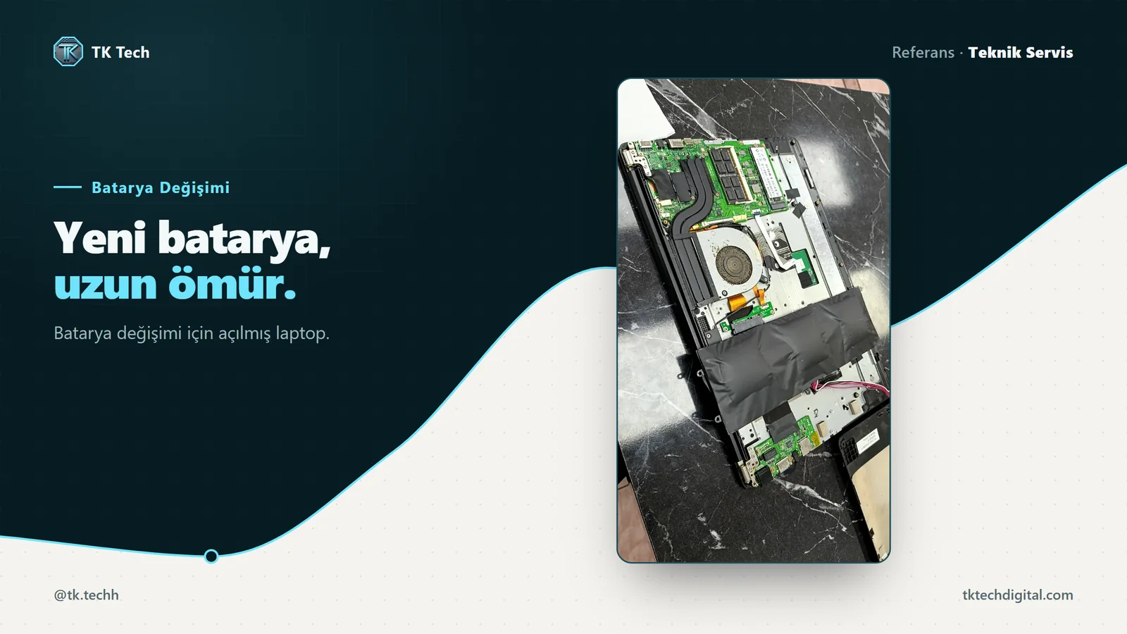 Teknik Servis: Yeni batarya, uzun ömür. Batarya değişimi için açılmış laptop.